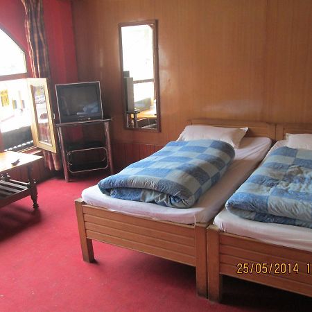 Pandey Lodge Buin 外观 照片